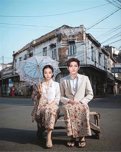 Jennie Taeyong Pre Wedding Photoshoot Theme, Pose Prewedding, Javanese Wedding, Baju Kahwin, Kebaya Wedding, Indonesian Wedding, Pre Wedding Photoshoot Outfit, Korean Wedding Photography, Wedding Photo Studio