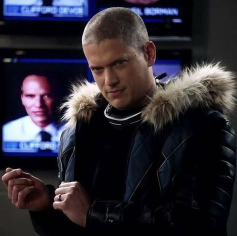 The Flash Captain Cold, Wentworth Miller Prison Break, Captain Cold, Leonard Snart, Michael Scofield, Cw Dc, Wentworth Miller, Dc Legends Of Tomorrow, Barry Allen