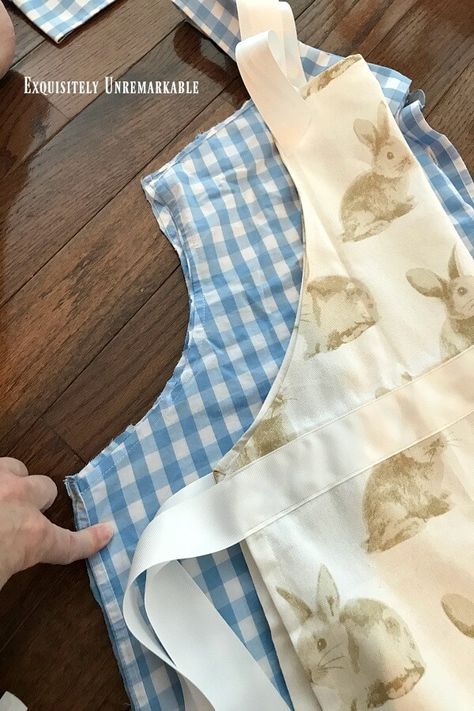 How To Make Aprons, Men's Shirt Apron, Make An Apron, Apron Diy, Shirt Apron, Apron Pattern Free, Diy Apron, Girl Apron, Apron Sewing Pattern