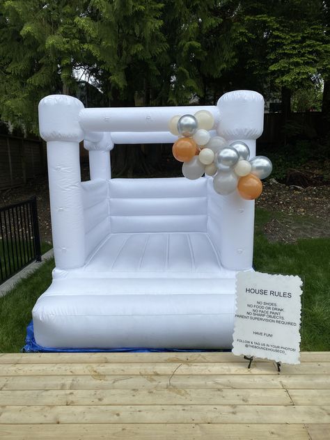 White Bounce House Rules Sign, Mini White Bounce House, Balloon Arch On Bounce House, Bounce House Business Ideas, Bounce House Rules Sign, Bounce House Party Ideas, Ball Pit For Adults, Mini Bounce House, Spring Potluck