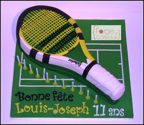 Babolat tennis racket - birthday cake Tennis Racquet Cake, Tennis Racket Cake, Tennis Crafts, Tennis Birthday Party, Tennis Cake, Sports Themed Cakes, Tennis Birthday, Special Event Cakes, Queen Cakes