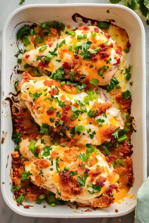 A New Chicken Craze with Baked Crack Chicken Chicken Crackling Recipe, Tenders Recipes, Harvest Meals, Clean Dinner, Ww Dinner, Baked Chicken Recipes Healthy, Ip Recipes, Easy Baked Chicken, Dinner Meal