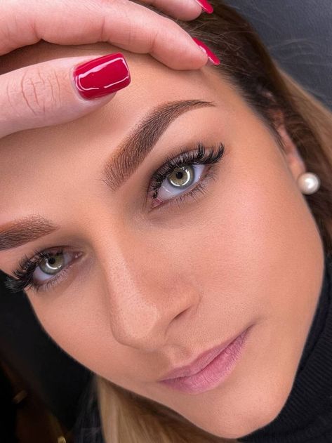 Brilliant brows by our international Swiss Color® trainer @kadi_beaute_ from Switzerland.⁠ ⁠ Swiss Color® Pigments: 8 drops 203 Chocolate Brown + 2 drops 205 Dark Brown⁠ ⁠ Immerse yourself in our exceptional range and discover endless possibilities for your creative expressions! ���💫⁠ ⁠ #pmubrows #swisscolorpigments #swisscolorinternational #pmu #pmuworld #reachcompliant #browpigmentation #swisscolor #brows #browart #permanentmakeup #cosmetics #treatments #microblading #internationaltraining Pmu Brows, Microbladed Brows, Bold Brows, Powdered Eyebrows, Microblading Eyebrows, Eyebrow Tattoo, Lashes Makeup, Permanent Makeup, Eyebrow Makeup