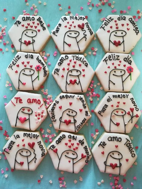 Cookie Drawing, Valentine Cookies Decorated, Valentine Sugar Cookies, Mini Torte, Cookies Theme, Valentine Desserts, Cartoon Cake, Sugar Cookie Designs, Valentine Cake