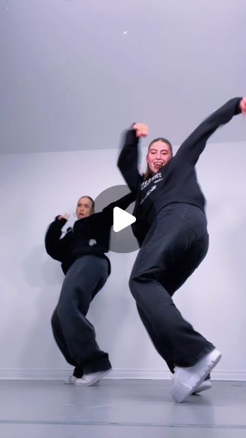 423K views · 50K likes | Bégin sisters | Sœurs Bégin | dancers | creators | on Instagram: "Have a beautiful FRIDAY world 🌎! Omg you have to watch this one until the end!!! Ophélie’s fail and my face 🤣🤣🤣 Hilarious! We kept this one! Hope this make you smile this morning 😁

Dc: dance cover from @alexnkr on TIK TOK

We are @ophelie_begin & @annflo_begin sisters and dancers from Canada 🇨🇦 Join our IG community for your dose of fun dance and good vibes 😎 

#dancevideo #goodvibes #dance #beginsisters #dancers #quebec #dancetrend #dancerlife💃 #dancers #choreography #dancing #fail #funnyvideos" Sofie Dossi, Beautiful Friday, Bunny Dance, Dance Cover, Dance Moves, You Smile, Dance Choreography, Dance Videos, Make You Smile