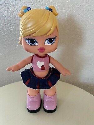 Baby Bratz, Bratz Girls, Baby Alive Dolls, Baby Alive, Hello Kitty Items, Bratz Doll, How Big Is Baby, Pretty Dolls, Cute Toys