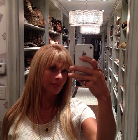 The fabulous Dina Manzo and her gorgeous closet. Need it!! Dina Manzo, Gorgeous Closet, House Closet, Hair And Makeup Tips, Dream Closets, Hair Envy, Youtube Tutorials, Real Housewives, Reality Tv