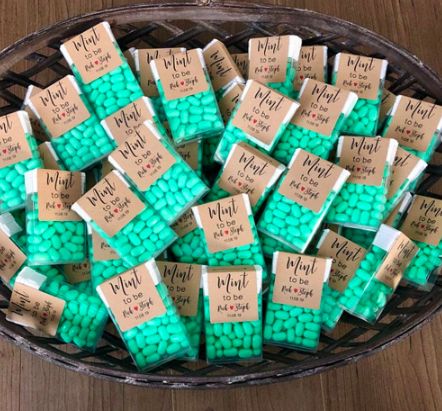 mint to be bridal shower favors Creative Wedding Favors, Wedding Thank You Gifts, Mint To Be, Wedding Favors Fall, Wedding Favor Stickers, Wedding Welcome Bags, Favors Diy, Favor Labels, Wedding Souvenirs