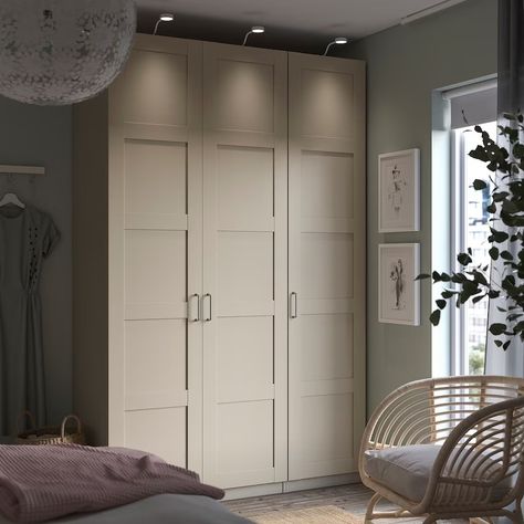 BERGSBO Tür mit Scharnier, graubeige, 50x229 cm - IKEA Deutschland Scandinavian Closet Doors, Rakkestad Ikea Wardrobe, Ikea Pax Beige, Ikea Pax Bergsbo, Ikea Pax Door Hack, Ikea Wardrobe Ideas, Bergsbo Wardrobe, Beige Wardrobe, Ikea Pax Doors