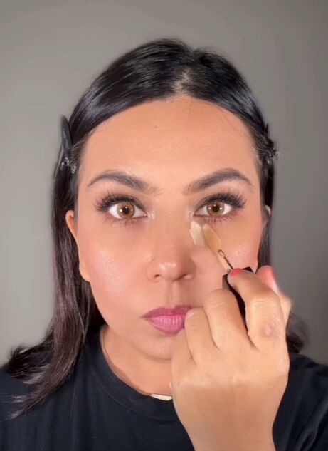 Ombre Concealer Hack, Ombre Concealer, Makeup Techniques Concealer, Makeup Hacks Concealer, Concealer Hacks Tiktok, Cant Stop Wont Stop Concealer, Dark Concealer, Concealer Tricks, Apply Concealer