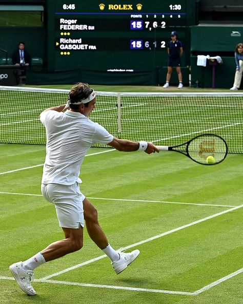 Tennis Vibe, Federer Wimbledon, Mode Tennis, Tennis Photography, Tennis Art, Tennis Photos, Tennis Aesthetic, Pro Tennis, Boxing Posters