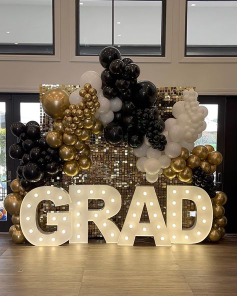 This job was so big that I had to deliver some of the equipment and balloons the night before. So imagine my shock when at the community… | Instagram Graduation Cookout, Graduation Decoration Ideas, Graduation Party Colors, Graduation Centerpieces, High School Graduation Party Decorations, Graduation Party Backdrops, Backyard Graduation Party, Senior Graduation Party, Graduation Tables