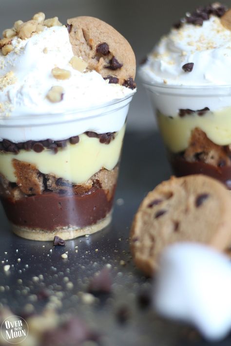 Pudding Cup Dessert Ideas, Pudding Parfaits Cups, Chocolate Pudding Cups Ideas, Pudding Desserts In A Cup, Pudding Cups Ideas Desserts, Cookie Pudding Cups, Pudding Cups Ideas, Pudding Parfait Cups, Mini Puddings