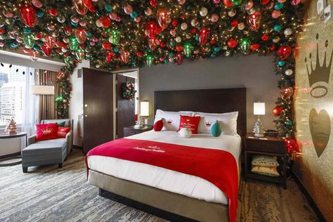 Hilton and Hallmark Channel are once again teaming up to bring Hallmark’s “Countdown to Christmas” movies to life with immersive holiday “specialty suites” at three Hilton Hotels & Resorts. Christmas Hotel Room, Christmas Hotel, Hallmark Channel Christmas Movies, Houston Hotels, Lacey Chabert, Hilton Hotels, Hotel Suite, Hallmark Christmas Movies, Countdown To Christmas