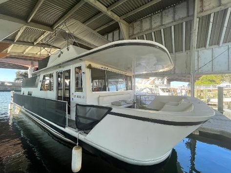 Check out this Used 1988 Gibson 44' Standard 44 Houseboat (BP) for sale in Stockton, CA. View this Houseboats and other Power boats on boattrader.com Gibson Houseboat, Pontoon Houseboats For Sale, Stove Top Range, Houseboats For Sale, Pontoon Houseboat, House Boats For Sale, House Boats, Decor Color Schemes, Boat Decor