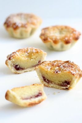 Mini Raspberry Almond Tarts, Bakewell Tart Recipe, Bakewell Tarts, Almond Desserts, Bookmark Images, Cake Stall, British Foods, British Desserts, English Recipes