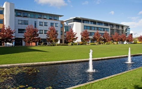 Again the modernist design may not suit everyone, but Warwick University campus's newest constructions such as the Zeeman Building here – named in honour of a Japanese-born mathematician who helped to pioneer "knot theory" – thrive in their expansive green campus setting.  Picture: Alamy Beautiful Universities, Uni Apartment, Warwick University, Uni Clothes, Setting Picture, Green Campus, Future Motivation, British University, University Of Warwick