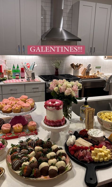 paige's galentines day party Galentines Party Ideas Girls Night, Galentines Party Ideas, Appetizer Boards, Galentines Day Ideas, Bow Cupcakes, Heart Shaped Food, Pink Desserts, Beauty Cakes, Ceramic Baking Dish