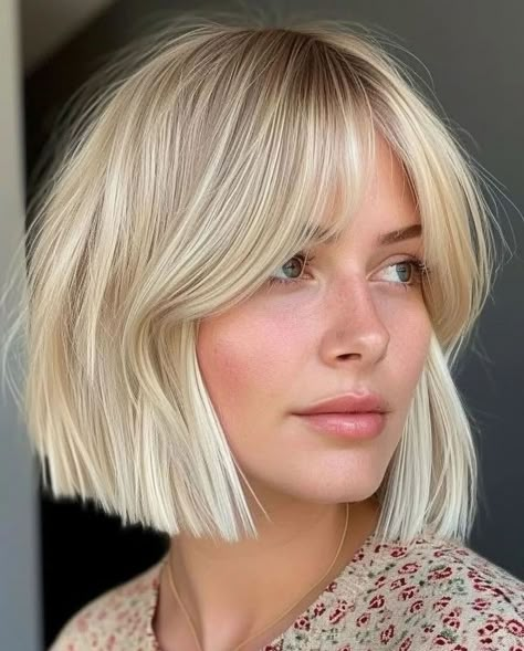 Blonde Bob With Bangs, Kort Bob, Blonde Bob Hairstyles, Fulani Braids, Hair 2024, Knotless Braids, Cornrow Hairstyles, Blonde Bobs, Short Hair With Bangs