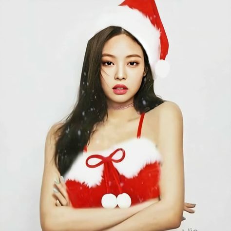 Jennie Kim👑💕 on Instagram: “Merry Christmas For everyone who celebrates Christmas🎄❤💕 . . .  @jennierubyjane #제니 #블랙핑크 #BLACKPINK #JENNIE #Jisoo #Rose #Lisa #Nini #J…” Merry Christmas Song, Dora Funny, Christmas Stage, Kitchen Christmas Gifts, Royal Christmas, Missouri Star Quilt Company, Pink Tour, Jennie Jisoo, Christmas Rose