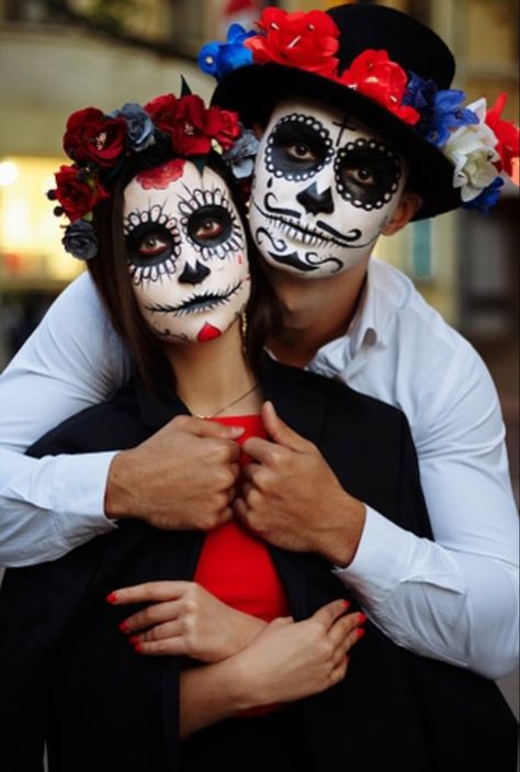 Makijaż Sugar Skull, Mexican Halloween Costume, Sugar Skull Face Paint, Halloween Makeup Sugar Skull, Mexican Halloween, Skull Face Paint, Sugar Skull Costume, Sugar Skull Face, Dead Makeup