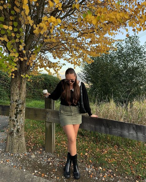 happy canadian thanksgiving weekend 🦃🍂🍷🕯️ . . #thanksgiving #fallfashion #falloutfits #fallfashion #canadianthanksgiving #autumn Canadian Thanksgiving, Thanksgiving Photos, Thanksgiving Weekend, Photo Inspo, Fall Outfits, Autumn Fashion, Thanksgiving, Autumn Outfits