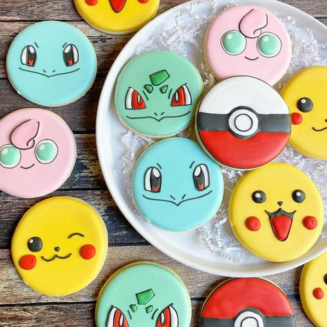 Bianca and Co. on Instagram: “Pokémon cookies!” Pokemon Cookies, Pokemon Cakes, Guzma Pokemon, Pokemon Food, Pikachu Party, Pokemon Party Decorations, Pokemon Cupcakes, Pokemon Themed Party, Pokemon Birthday Cake