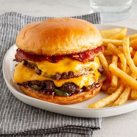 Double Stack Butter Ball Cheeseburger from Land O'Lakes Butterball Recipe, Cheeseburger And Fries, Cheeseburger Fries, Burger Sandwich, Jalapeno Popper Grilled Cheese, Double Burger, Best Burger Recipe, Cheeseburger Recipe, Classic Grilled Cheese