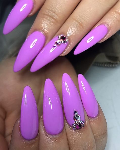 ✞THEmeanestWITCH✞ Stelleto Nails, Pink Tip Nails, Nails With Rhinestones, Hair Locs, Pretty Nail Colors, Vintage Nails, Swarovski Nails, Fall Fashions, Her Nails