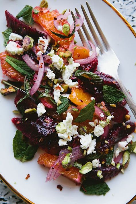 Blood Orange Salad, Orange Salad Recipes, Thanksgiving Salad, Perfect Salad, Resep Salad, Thanksgiving Dinner Recipes, Orange Salad, Salad Dressings, Holiday Cooking