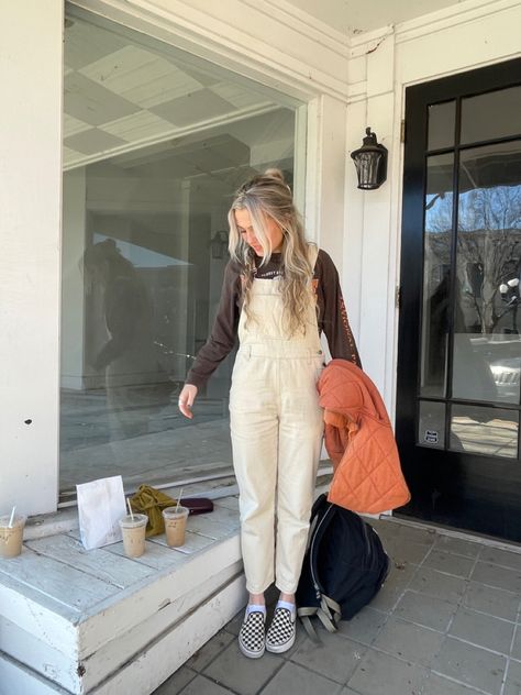 Corduroy Overall Outfit, Birkenstock Boston Clog Wool, Cream Overalls Outfit Winter, Creme Overalls Outfit, Granola Chic Style, Cream Overalls Outfit Fall, Cream Dungarees Outfit, Beige Dungarees Outfit, White Overalls Outfit Winter