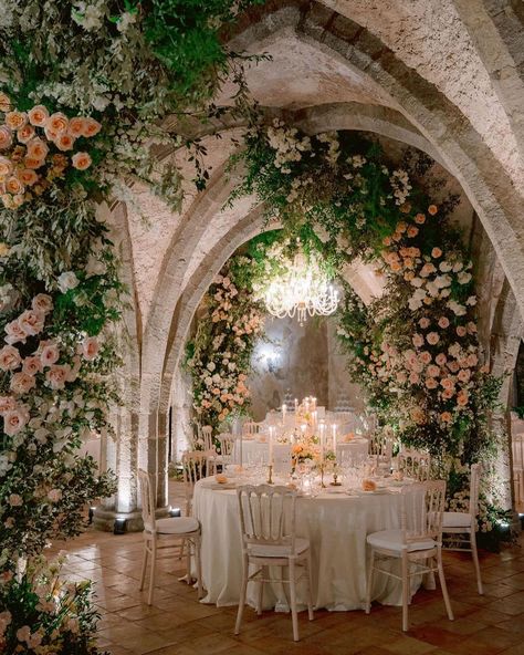 Lilian & Thomas 🤍 An elegant white wedding overlooking Florence🌿 Featured on @stylemepretty . .. … …. ….. Ph @davidbastianoni Planning… | Instagram Floral Wedding Theme Decor, Wedding Venue Flowers Decor, Upscale Garden Wedding, Italian Spring Wedding, Tuscany Style Wedding, French Romantic Wedding, Bridgeton Wedding, Mehendi Theme, Dreamy Wedding Decor