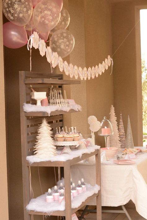 Winter Onederland Party Girl, Winter Onederland Cake, Table Treats, Christmas Party Table Decorations, First Birthday Winter, Elegant Christmas Party, Winter Wonderland Birthday Party, Winter Onederland Birthday Party, Onederland Party