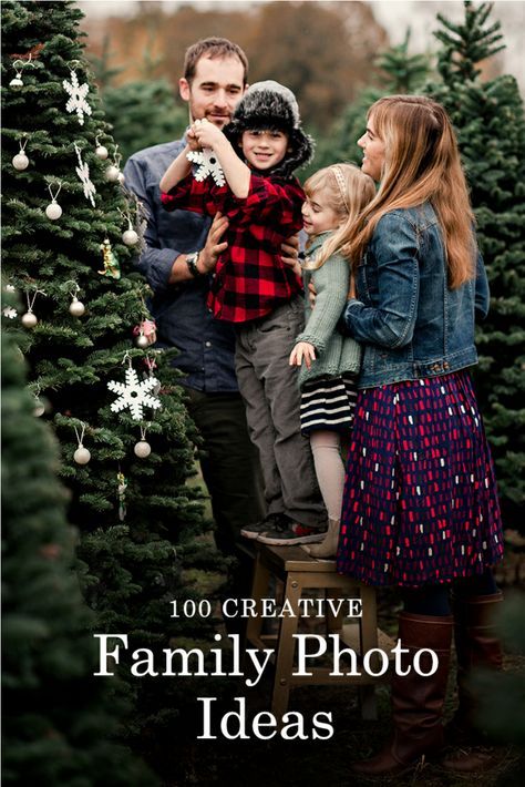 Find 100 fun photo ideas and tips to help your family create a memorable photo Christmas card this holiday season! Fun Photo Ideas, Photo Christmas Card, Family Photo Pose, Family Holiday Photos, Christmas Family Photos, Christmas Photography, Photo Christmas, Family Posing, One Shot