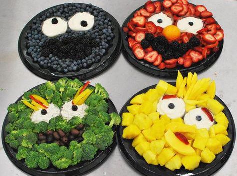 Try out this healthy and colorful #SesameStreet fruit plates for your child’s next #birthday party. Fruits Decoration, Sesame Street Birthday Party, Party Trays, Sesame Street Birthday, Veggie Tray, Party Platters, Shower Food, Cute Fruit, Fruit Platter