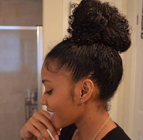 Medium Sleek Bun Black Hair Bun, Natural Hair Accessories, Natural Hair Bun Styles, Messy Bun Hairstyles, Natural Hair Beauty, Natural Hair Tips, Afro Hairstyles, Messy Hairstyles, Messy Bun