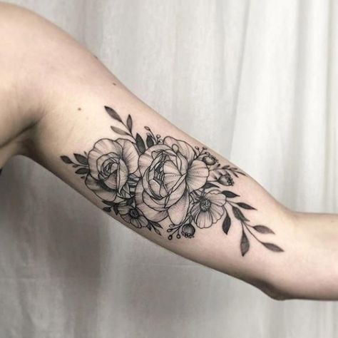 sleeve tattoo designs #Sleevetattoos in 2020 | Inner arm ... #tattooideas #womentattoos Bicep Tattoo Women, Floral Arm Tattoo, Inner Arm Tattoos, Inner Bicep Tattoo, Inner Arm Tattoo, Girl Arm Tattoos, Traditional Tattoo Sleeve, Upper Arm Tattoos, Bicep Tattoo