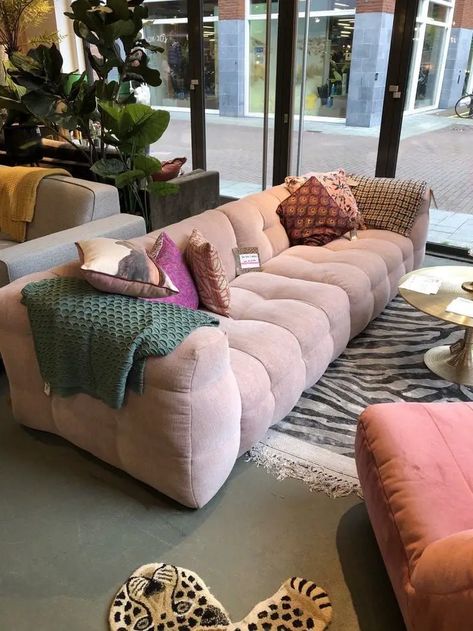 Explore 29 Sofa Design Trends for Stylish Living Rooms in 2024 - placeideal.com Sofa Design Living Rooms, L Shaped Sofa Designs, Stylish Wall Decor, Cosy Interior, Living Room Sofa Design, Trends For 2024, Stylish Living Room, Design Living, Sofa Decor