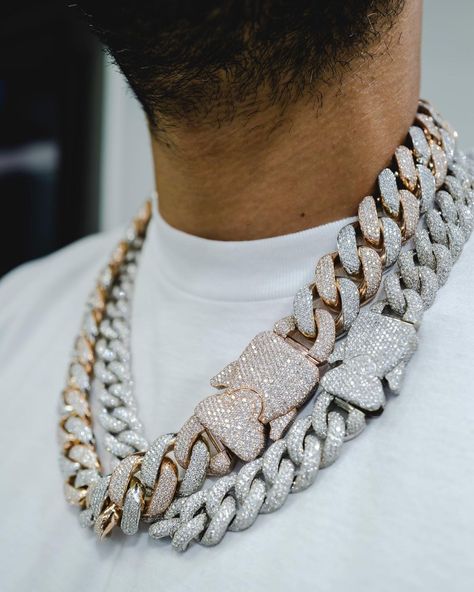 Big Gold Chains, Bling Ideas, Dope Jewelry Accessories, Rapper Jewelry, Urban Jewelry, Expensive Jewelry Luxury, Mens Gold Jewelry, Luxe Jewelry, Big Diamond