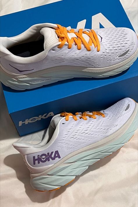 Hoka Aesthetic, Hoka Outfit, Hoka Shoes Woman, Preppy Sneakers, Hoka Sneakers, Women's Running Sneakers, Hoka Clifton 8, Sneakers Aesthetic, Sneakers Colorful