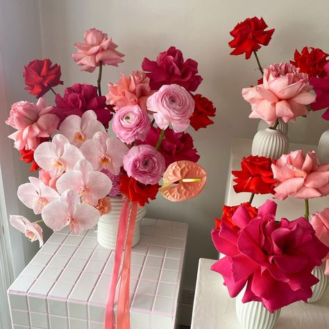 Bouquet Styles, Kangaroo Valley, Pink Flower Arrangements, Orange Wedding Flowers, Valentine Bouquet, Wedding Colours, Red Valentine, Hens Party, Pink Wedding Flowers