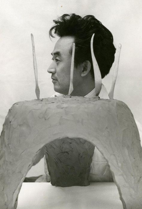 The Butterfly Stool in plywood bended, 1956. Above: Sori Yanagi (photo published in Domus 474/ May 1969) Sori Yanagi, Design Japonais, Earth Design, Mid Century Modern Interiors, Japanese American, Famous Words, Art Courses, Japanese Design, Portrait Artist