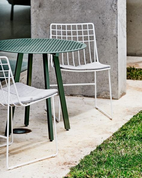 Jardan Furniture, Door Table, Balcony Chairs, Furniture Contemporary, Lawn Chairs, Minimalist Furniture, Homewares Shop, Outdoor Coffee Tables, Steel Furniture