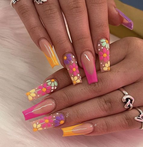 Sparkly Diamond Nails, Simple Summer Nails Stiletto, Spring Baddie Nails, Spring Birthday Nails, Mexican Inspired Nails Mexico, Spring Nails Long, Mexico Nails, Spring Acrylic Nails, 29th Birthday