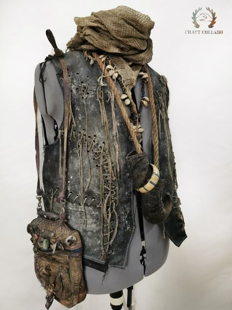 Trash Core Aesthetic Outfit, Water World Movie, Post Apocalyptic Aesthetic Outfit, Post Apocalypse Outfit, Apocalypse Jacket, Good Costumes, Wasteland Outfit, Post Apocalyptic Outfit, Post Apocalyptic Clothing