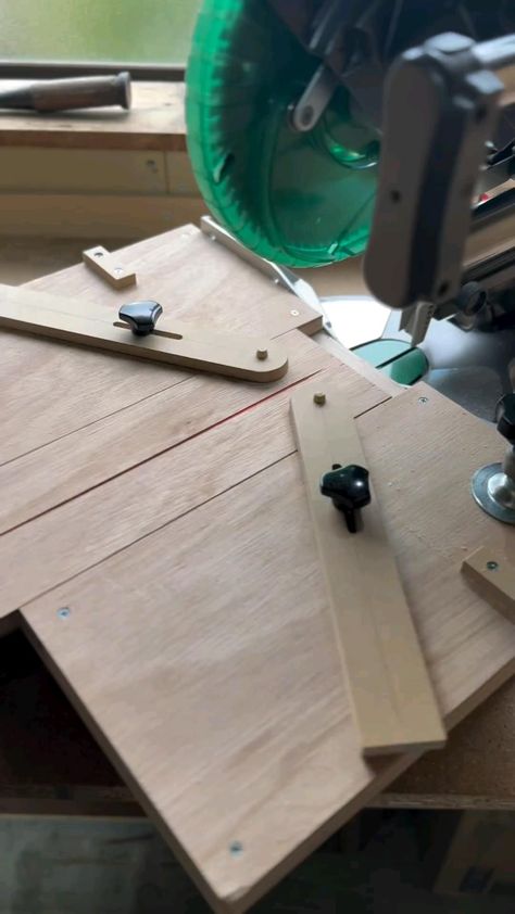 Wooden Creations, Woodworking Jig, Woodworking Shop Projects, Woodworking Project Plans, Carpentry Diy, Wood Shop Projects, Woodworking Ideas Table, Woodworking Plan, Woodworking Bench