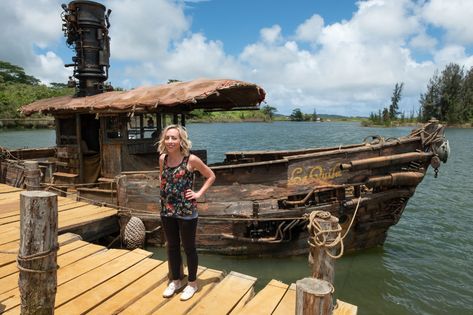 Jungle Cruise Boat, Adventure Images, Zoo Architecture, Jack Whitehall, Captain America Movie, Jungle Cruise, Cruise Boat, Vbs Ideas, Set Photo