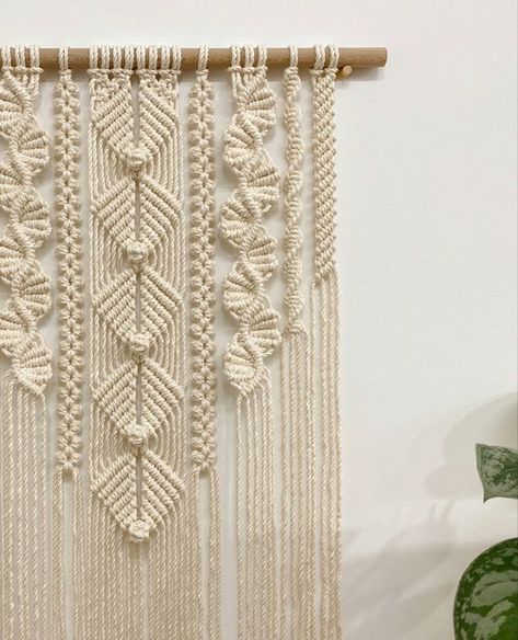 Wall Hangings For Living Room, Diy Macrame Wall Hanging Tutorials, Basic Knots, Macrame Wall Hanging Tutorial, Macrame Plant Hanger Tutorial, Macrame Plant Hanger Patterns, Macrame Knots Tutorial, Makramee Diy, Macrame Supplies