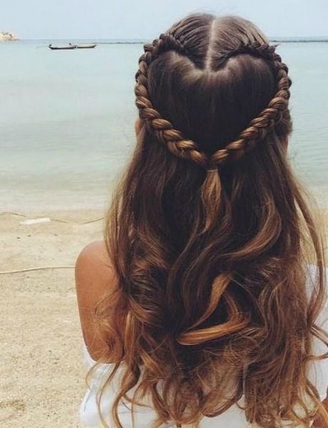 Whoville Hair, California Hair, Hairstyles Fall, Braid Trends, Heart Braid, 2018 Hair, Easy Hairstyles For School, Hairstyle Tips, Colors Hair