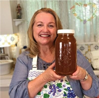 How to Make Rich and Gelatinous Beef Bone Broth - Mary's Nest Homemade Sauerkraut, Beautiful Comments, Beef Bone Broth, Beef Bones, Cookie Mix, No Waste, Sandwich Bread, Cooking School, Cooking Skills